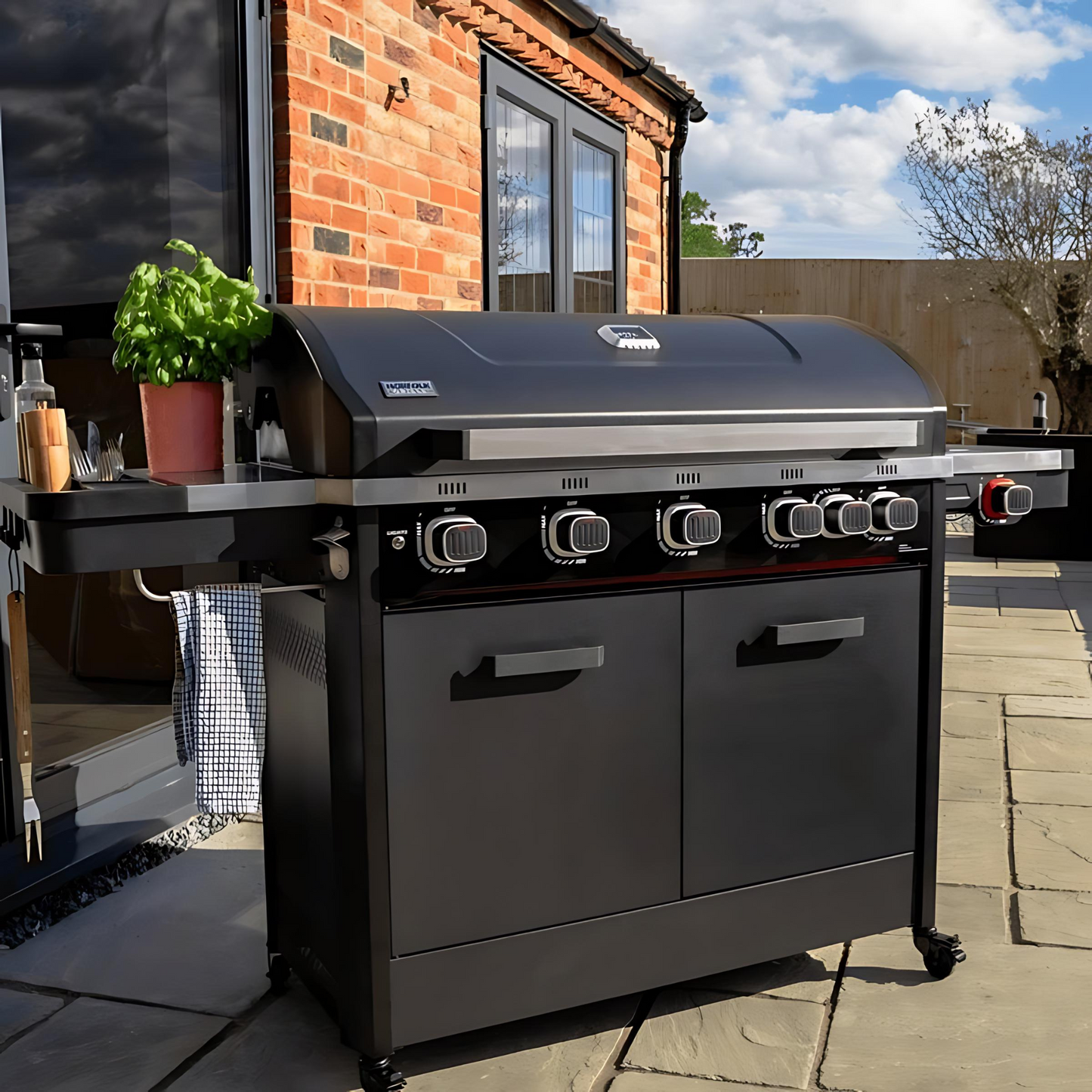 Norfolk Grills | 5 Burner | Cast Iron Gas BBQ